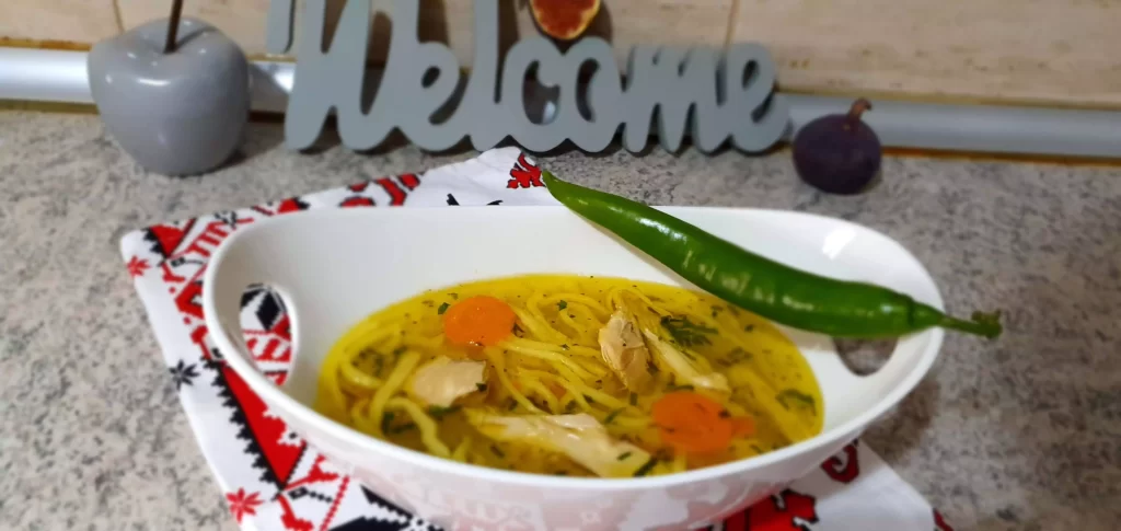 Supa de pui cu taitei de casa 5 Supa de pui cu taitei de casa