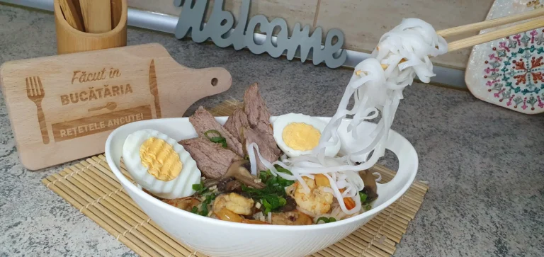 Supa Ramen cu vita si creveti