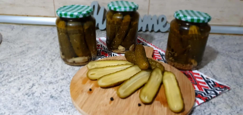Castraveti Murati in Otet pentru Iarna 8 Castraveti murati in otet pentru iarna